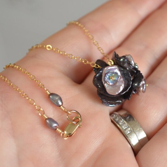 Peacock Keshi Pearl Flower Blossom Necklace in Gold - Picture 5 of 11